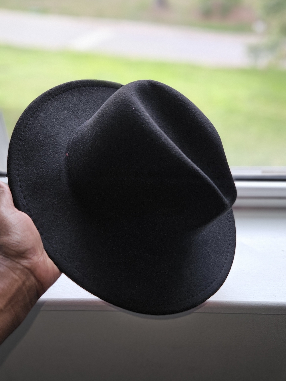 Black Wide-Brim Felt Fedora Hat